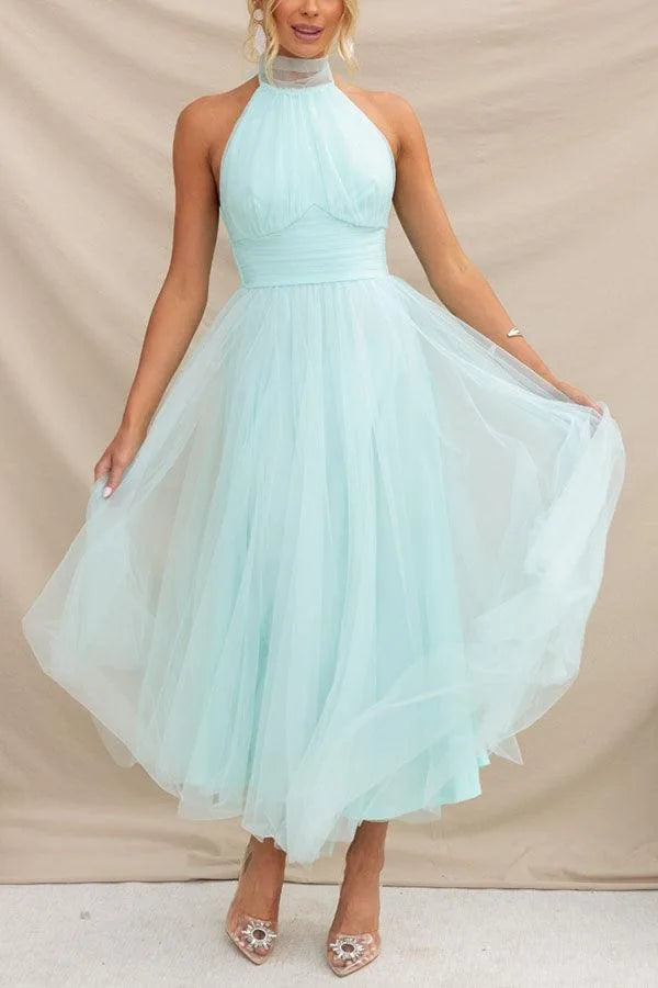 Women's adjustable-tie halter maxi dress with flowing skirt, green, front view