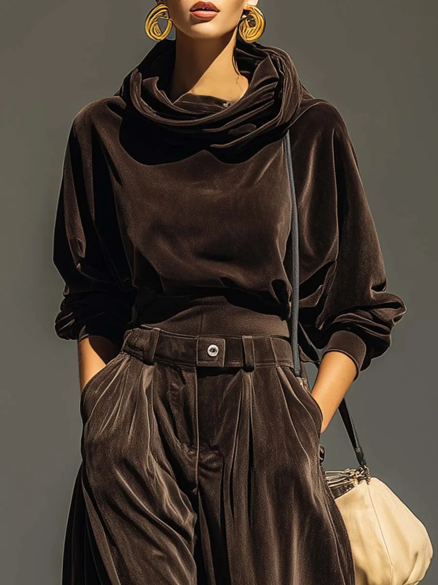 Women's hooded sweatshirt and baggy trousers set with belt, brown, close-up of the hood and belt