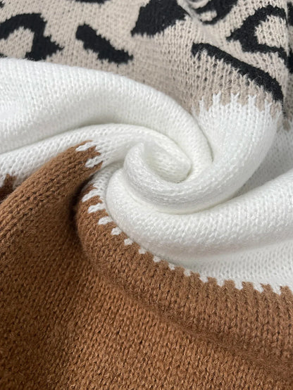Women's leopard print color-block sweater, close-up of the brown color-block detail
