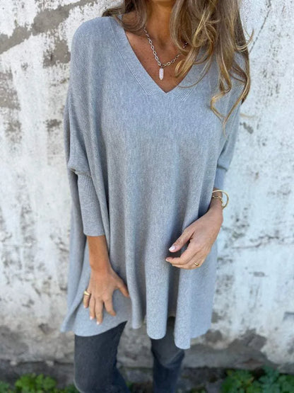 Women's relaxed V-neck long sweater, grey, front view